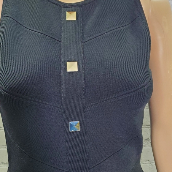 NWT MARCIANO BLACK SLEEVELESS BADGE DRESS - Picture 6 of 7